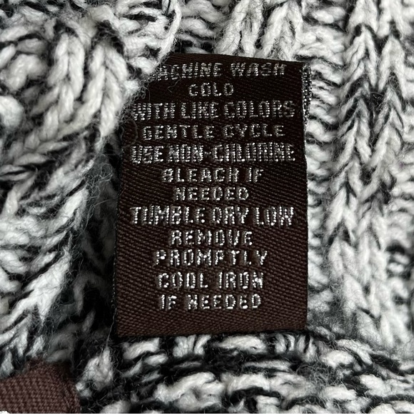 •Linda Matthews• Gray Marled Zipper Cardigan Sweater - Size Medium - Picture 6 of 7